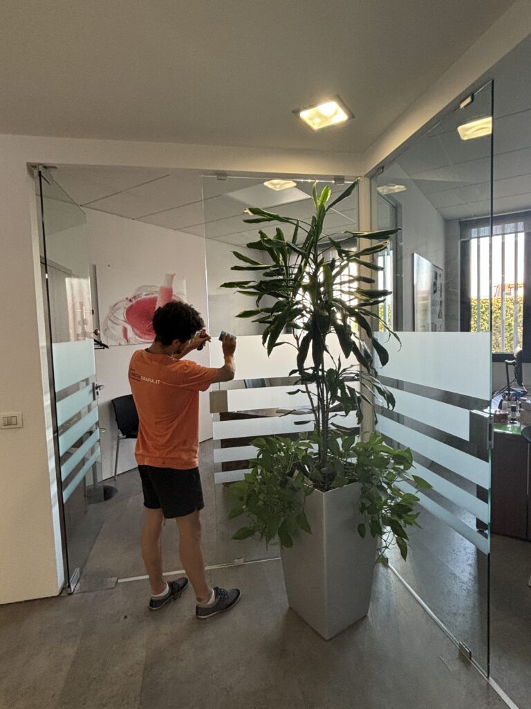 vetrofania ufficio